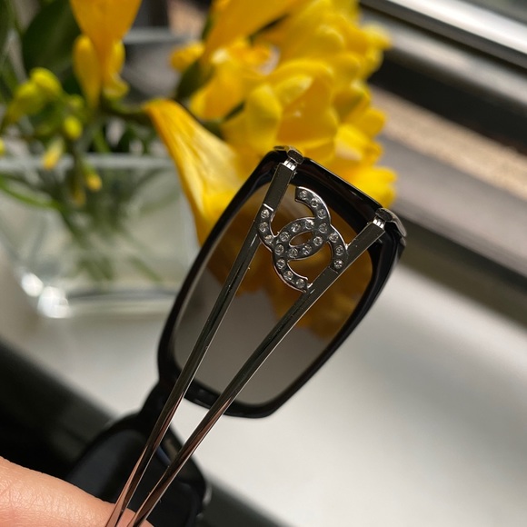Chanel Crystal Sunglasses - Picture 2 of 4